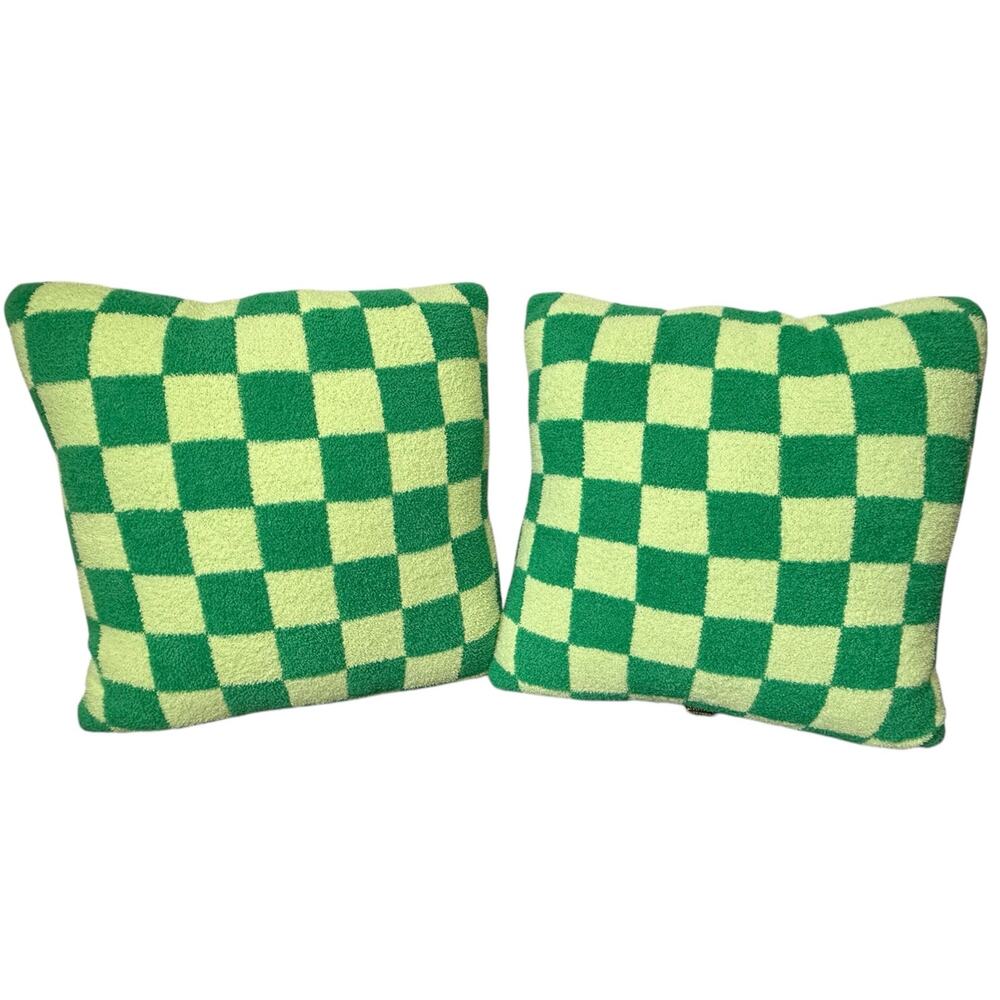 2 Wicked x Paul Tazewell Elphaba‎ Check Mate Pillows Green Terry New 17x17" Soft